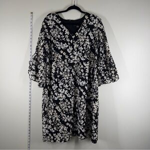 KARL LAGERFELD Paris Women’s Size 14W Floral Black dress with White Flowers.